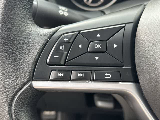 Used 2025 Nissan Altima 2.5 SV FWD image 21