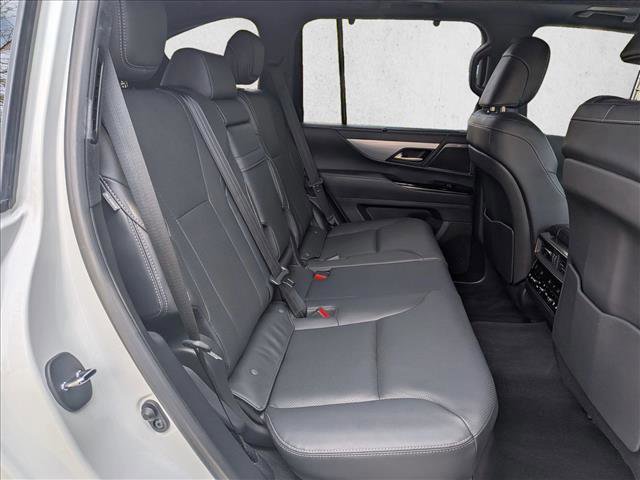 Used 2023 Lexus LX 600 F Sport image 22