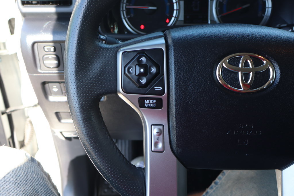 Used 2018 Toyota 4Runner Limited AWD/4WD image 25