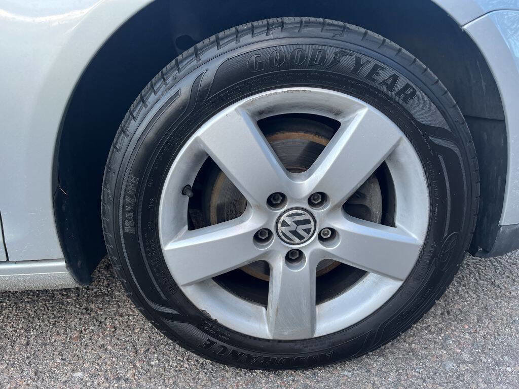 Used 2009 Volkswagen Jetta SEL FWD image 23