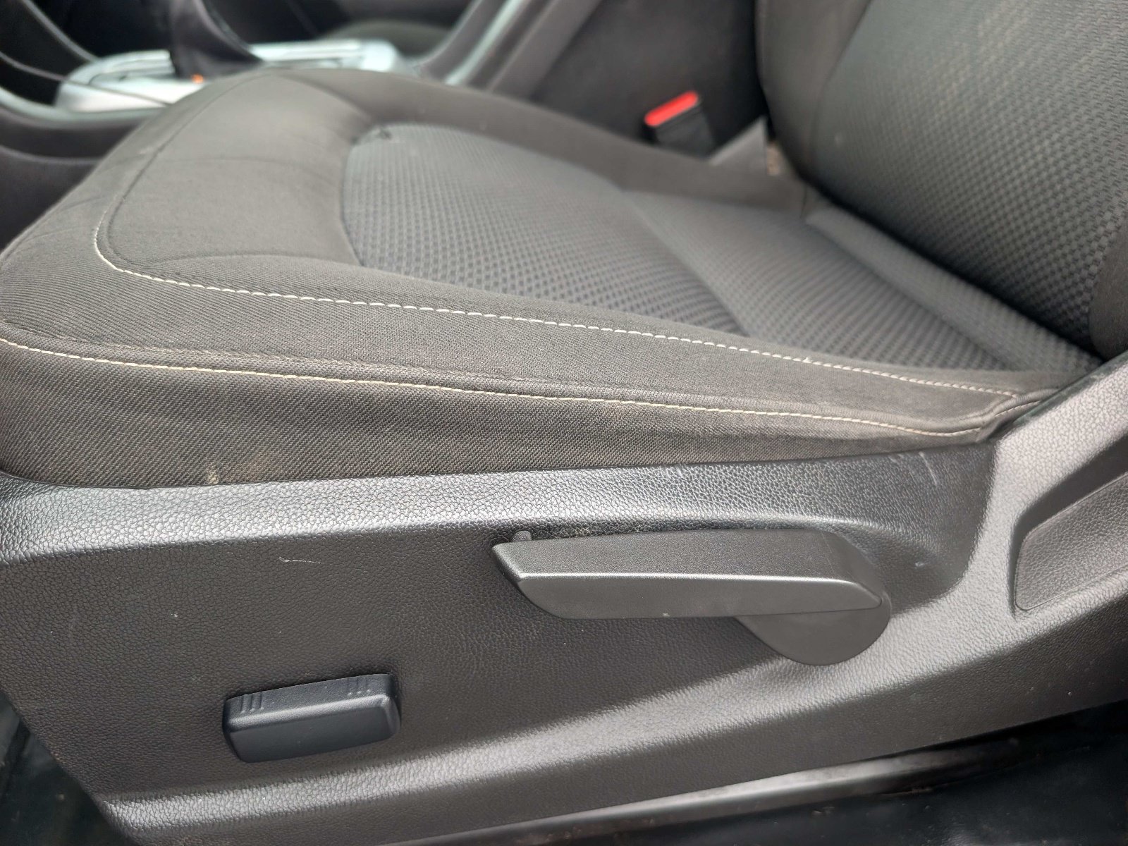 Used 2022 Chevrolet Colorado LT w/ Fleet Safety Package RWD image 20