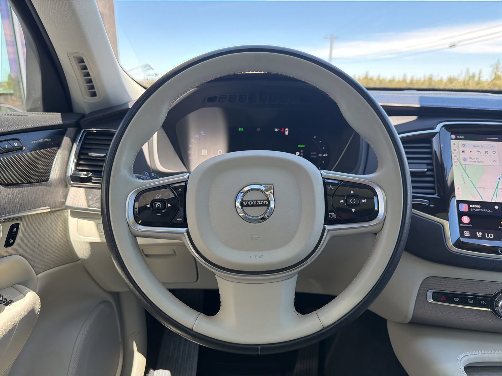 Used 2023 Volvo XC90 T8 Ultimate AWD/4WD image 11