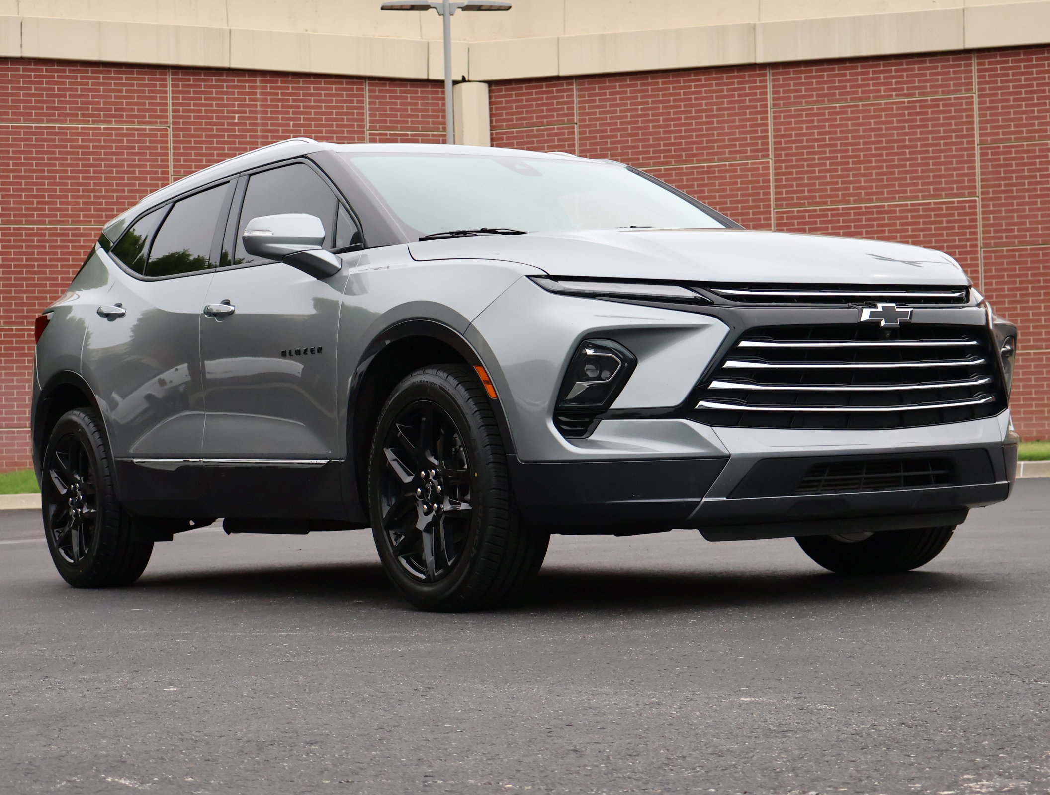 Used 2023 Chevrolet Blazer Premier w/ Driver Confidence II Package AWD/4WD image 1
