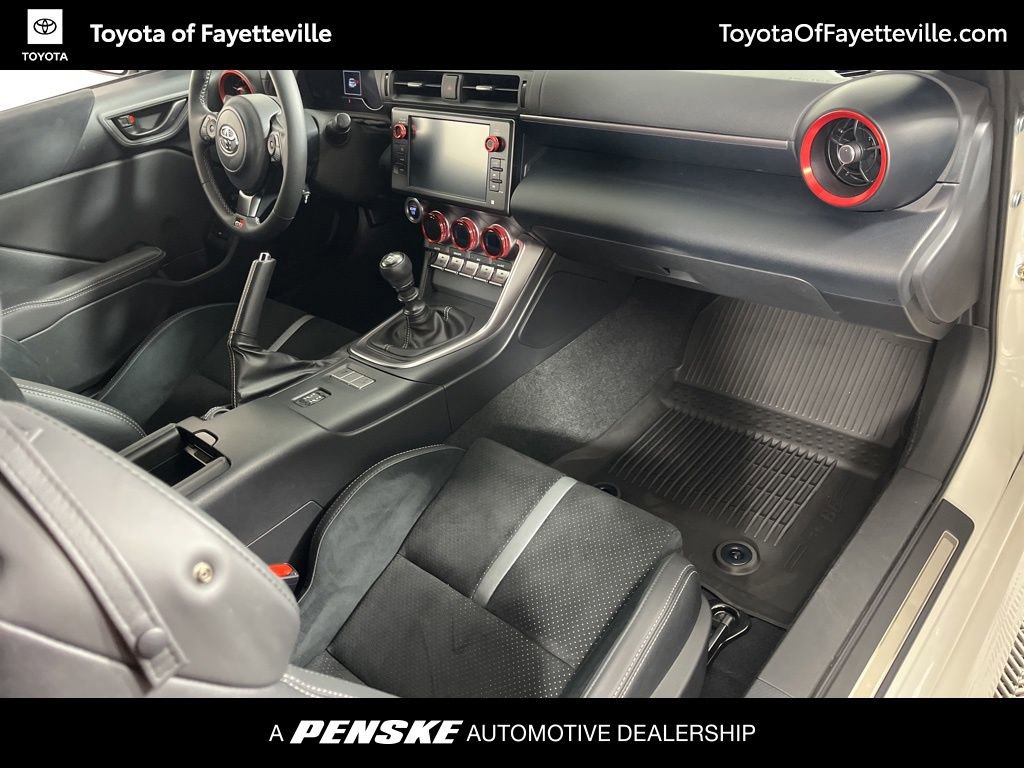 Used 2024 Toyota GR86 Premium image 4