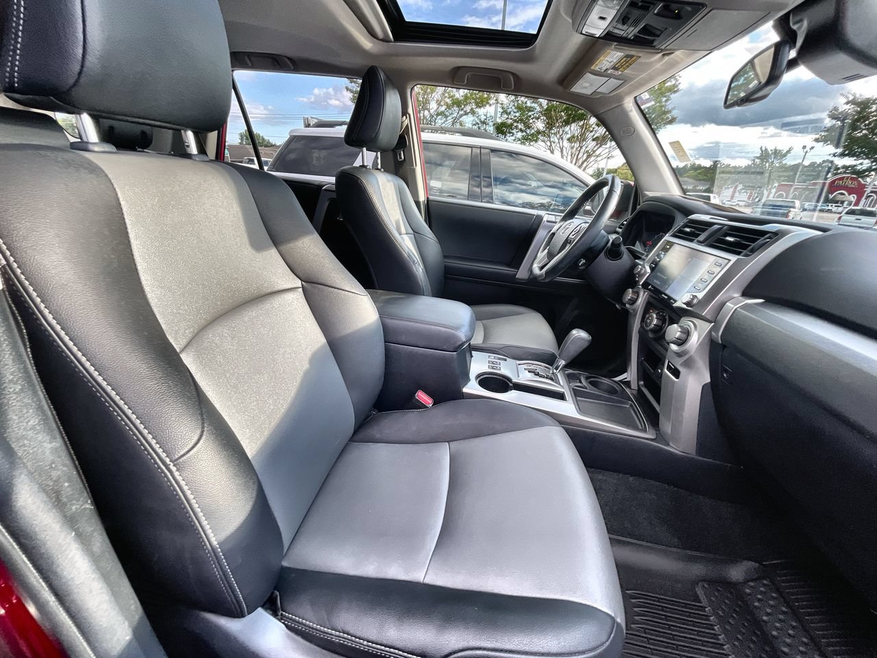 Used 2023 Toyota 4Runner SR5 Premium w/ Moonroof Package RWD image 28