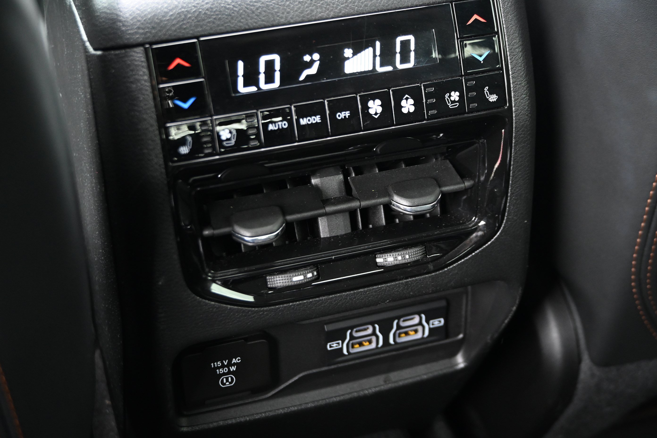 Used 2024 Jeep Grand Cherokee L Summit AWD/4WD image 33