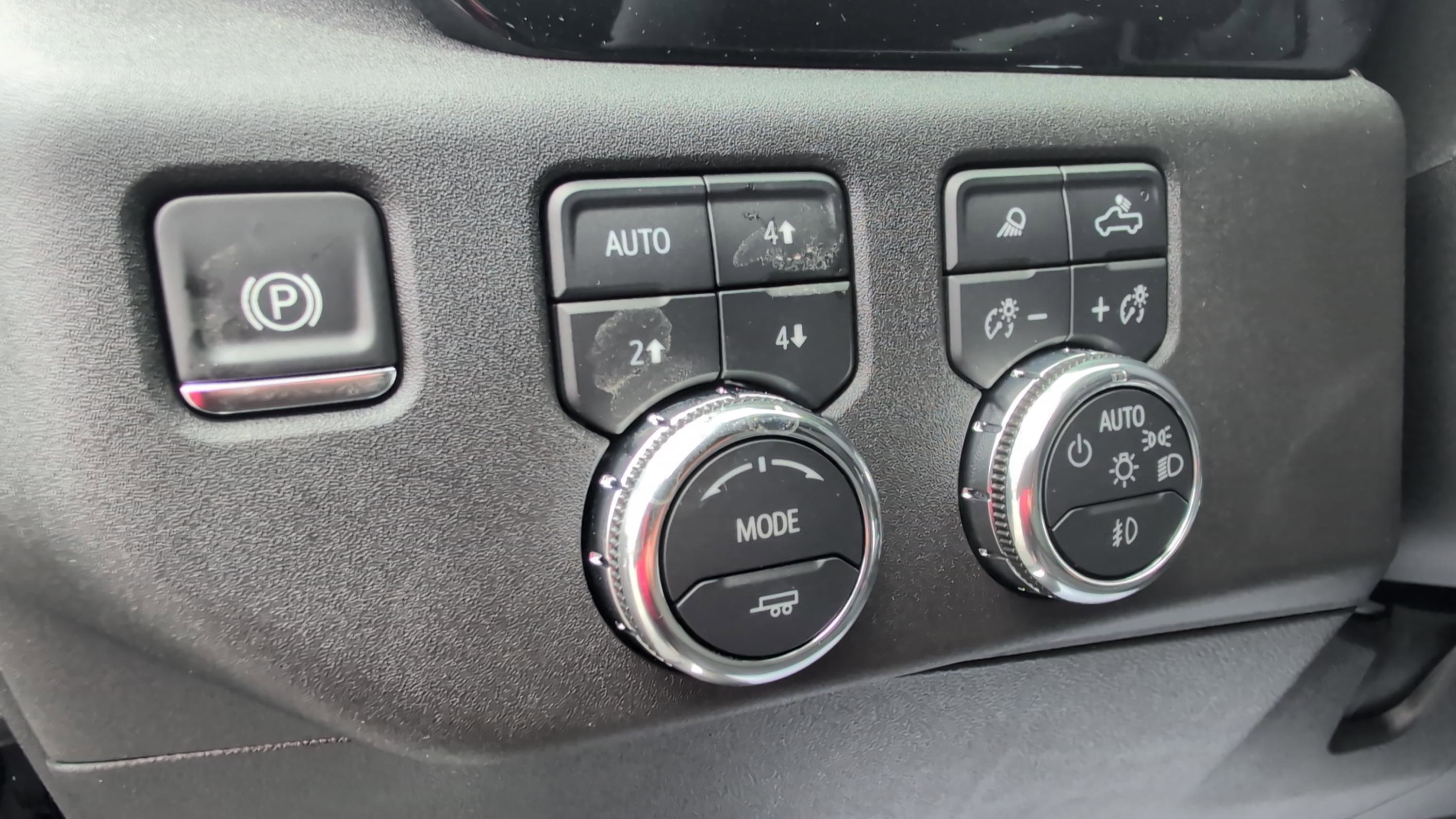 New 2025 GMC Sierra 2500 SLT w/ SLT Convenience Package image 24