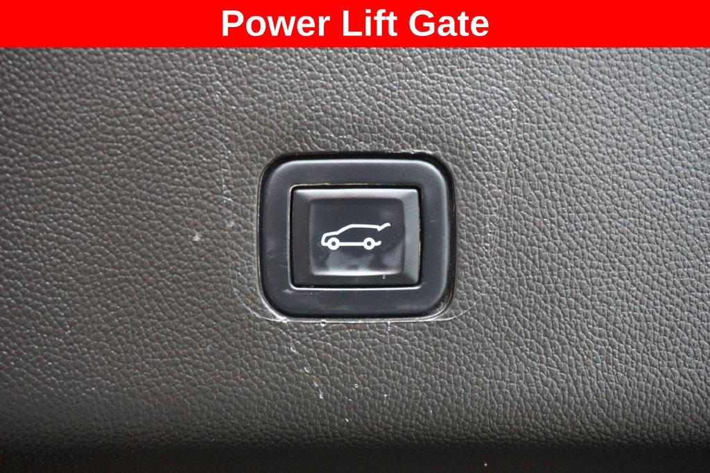 Used 2023 Chevrolet Traverse LT AWD/4WD image 18