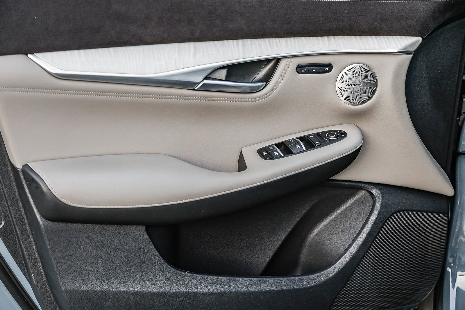 Used 2023 INFINITI QX50 Sensory image 21