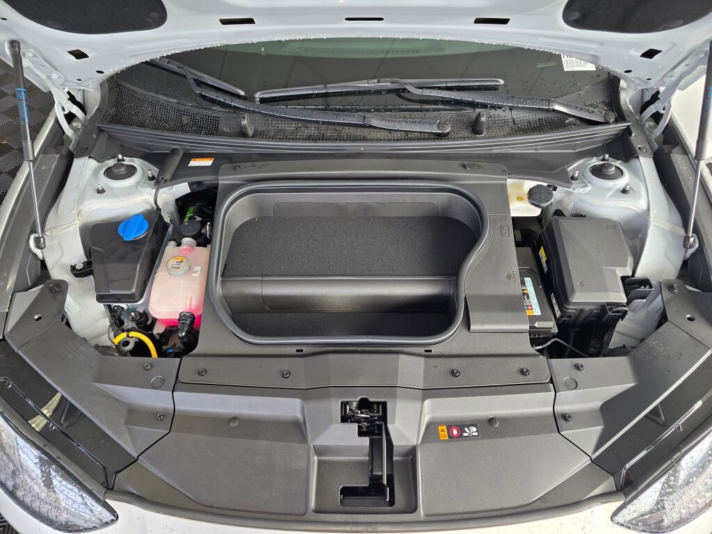 New 2025 Hyundai Ioniq 6 SEL image 12