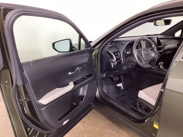 Used 2023 Lexus UX 250h FWD w/ Accessory Package (Z1) image 9