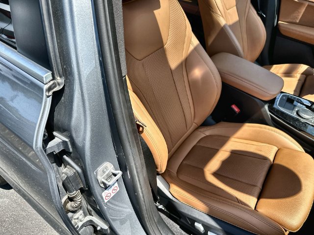 Used 2023 BMW X3 xDrive30i w/ Premium Package w/ZPA AWD/4WD image 28