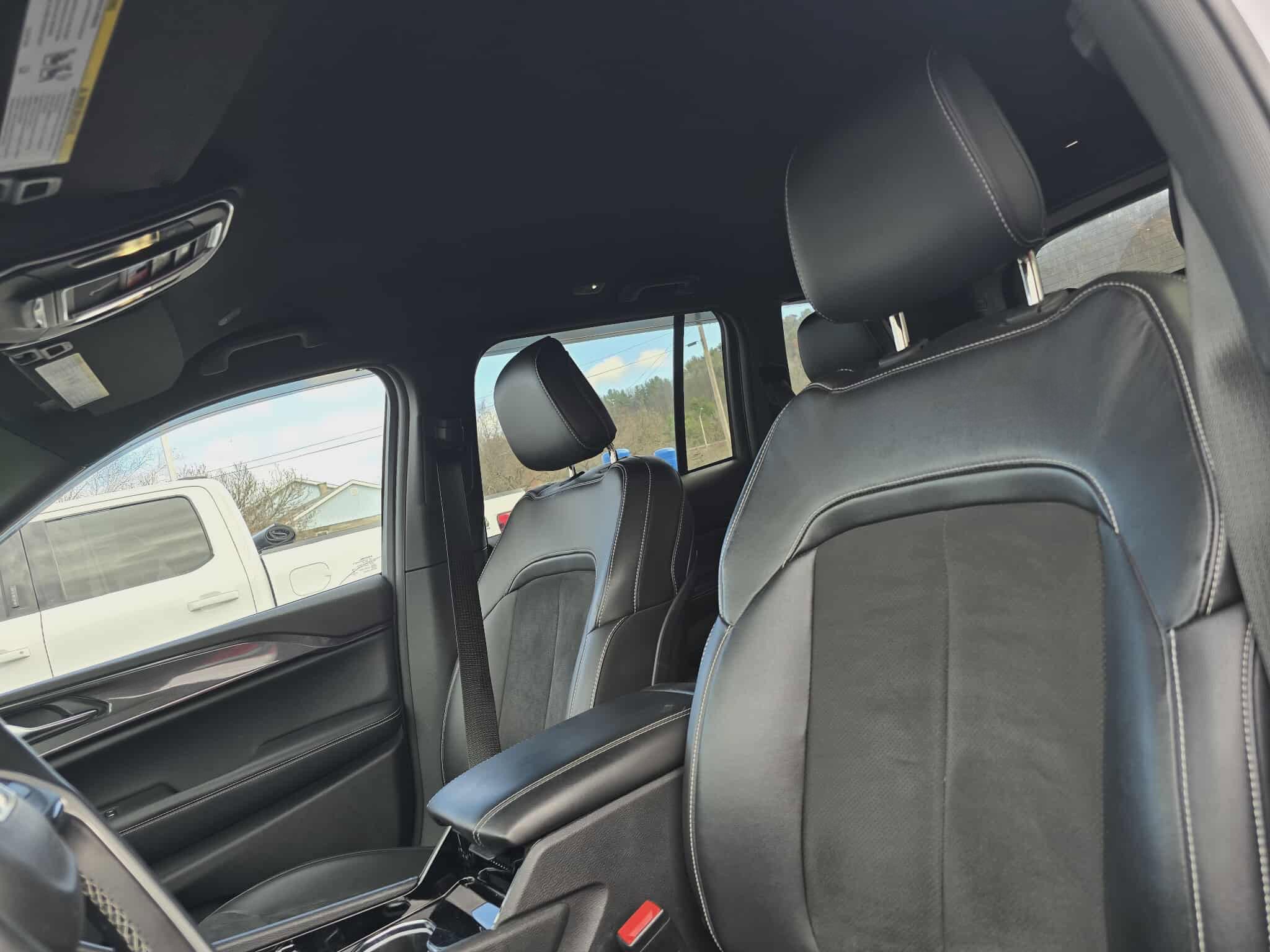 Used 2022 Jeep Grand Cherokee Altitude image 10