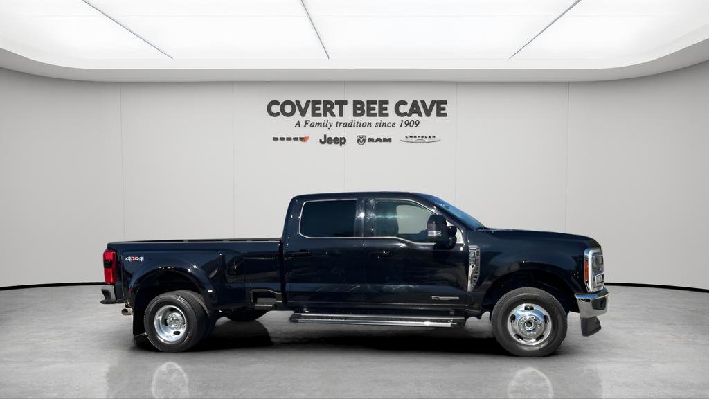 Used 2023 Ford F350 Lariat w/ Snow Plow Prep Package image 12