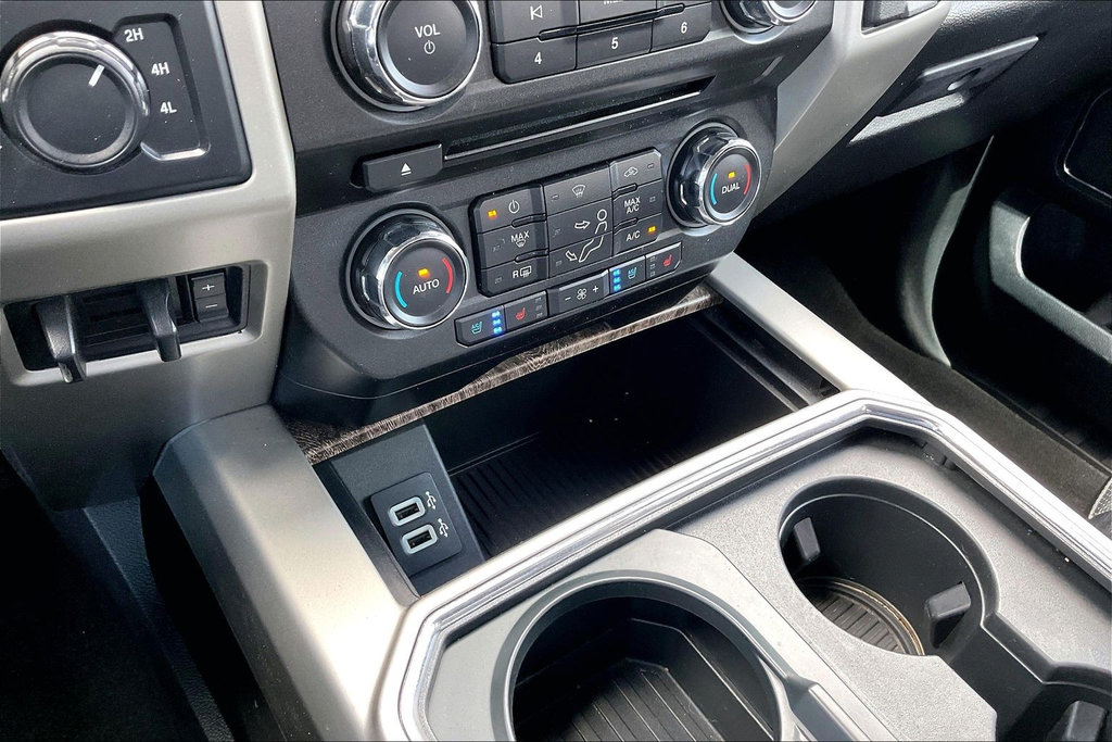 Used 2018 Ford F350 Lariat w/ Lariat Ultimate Package AWD/4WD image 24