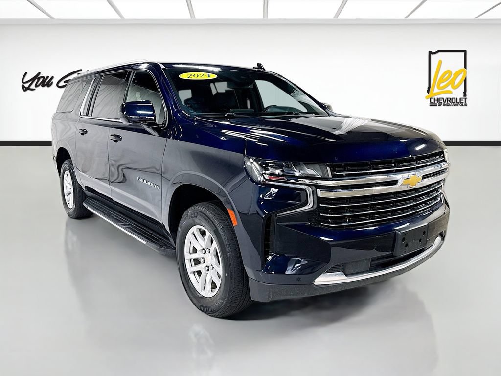 Used 2024 Chevrolet Suburban LT AWD/4WD image 3