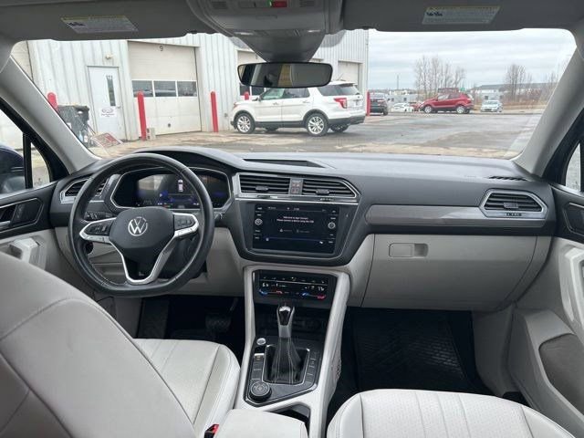 Used 2024 Volkswagen Tiguan Wolfsburg Edition AWD/4WD image 36