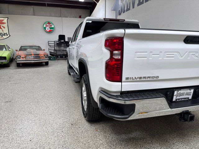 Used 2024 Chevrolet Silverado 2500 LT image 9