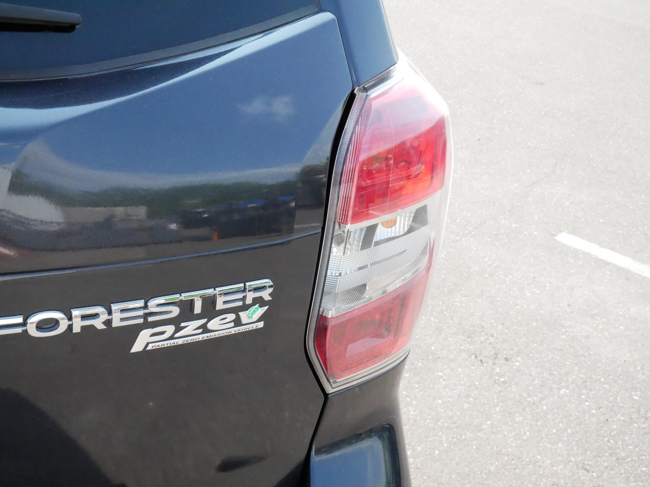 Used 2014 Subaru Forester 2.5i Limited w/ Popular Package #2 AWD/4WD image 18