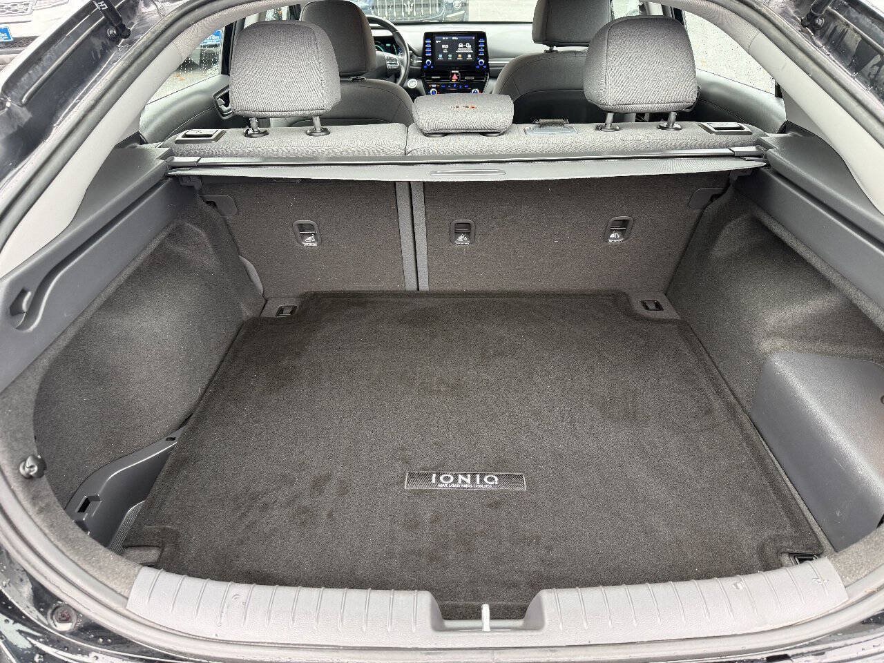 Used 2020 Hyundai Ioniq SEL FWD image 10