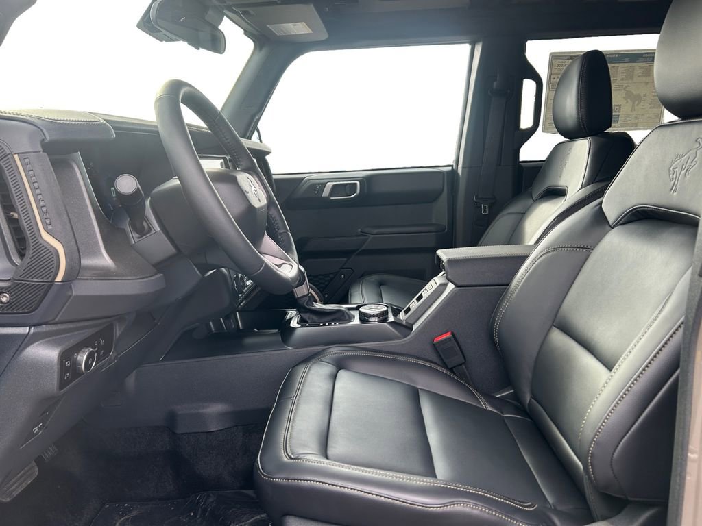 New 2025 Ford Bronco Badlands image 10