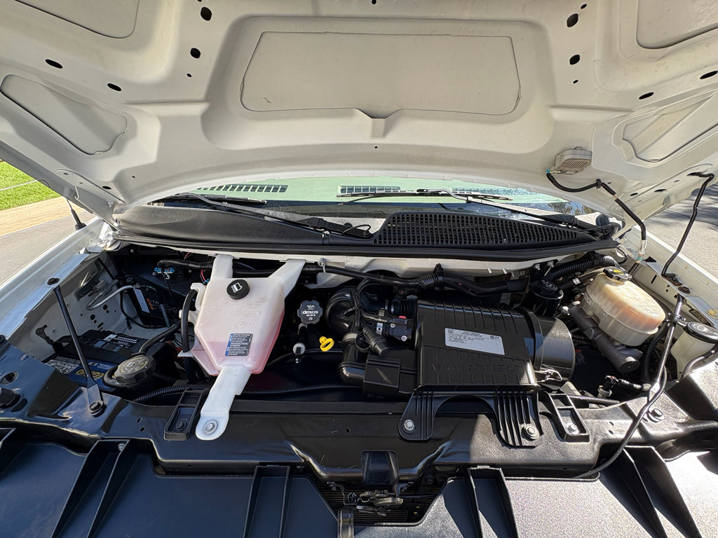 Used 2017 Chevrolet Express 2500 Extended image 22