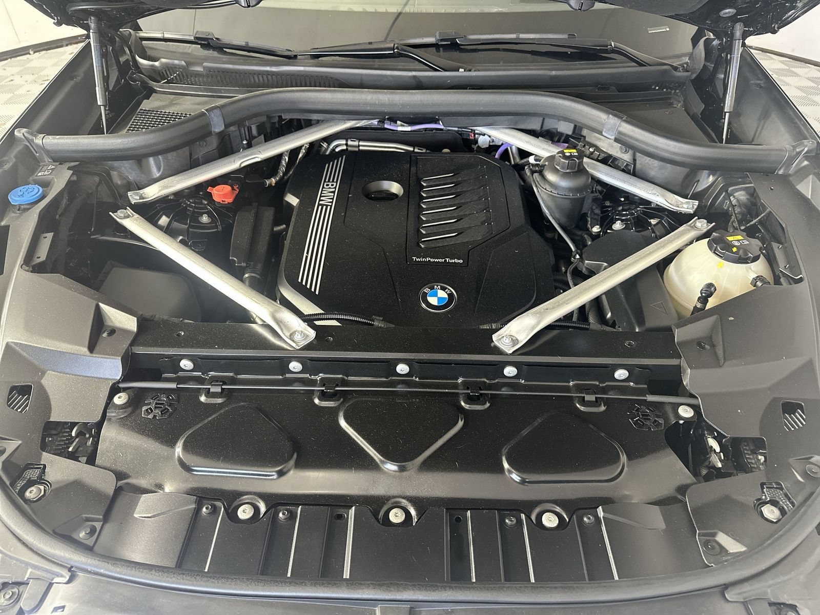 Used 2022 BMW X5 xDrive40i w/ Premium Package AWD/4WD image 28