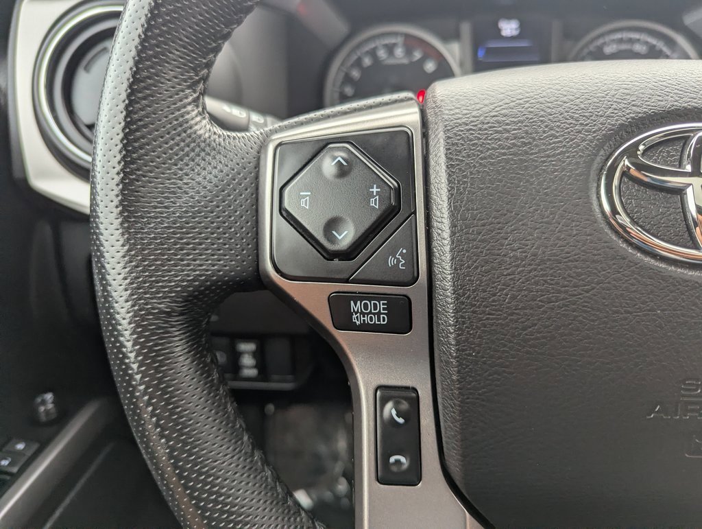 Used 2022 Toyota Tacoma Limited image 25