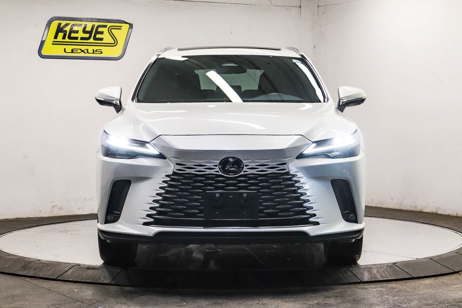 Used 2024 Lexus RX 350h w/ Convenience Package AWD/4WD image 2