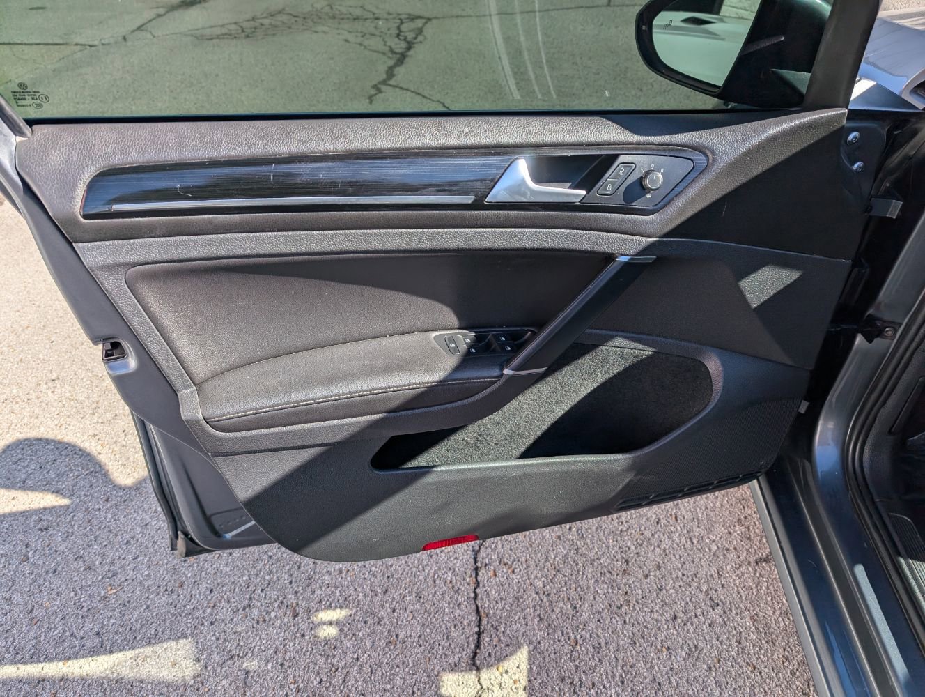 Used 2018 Volkswagen Golf SEL image 11