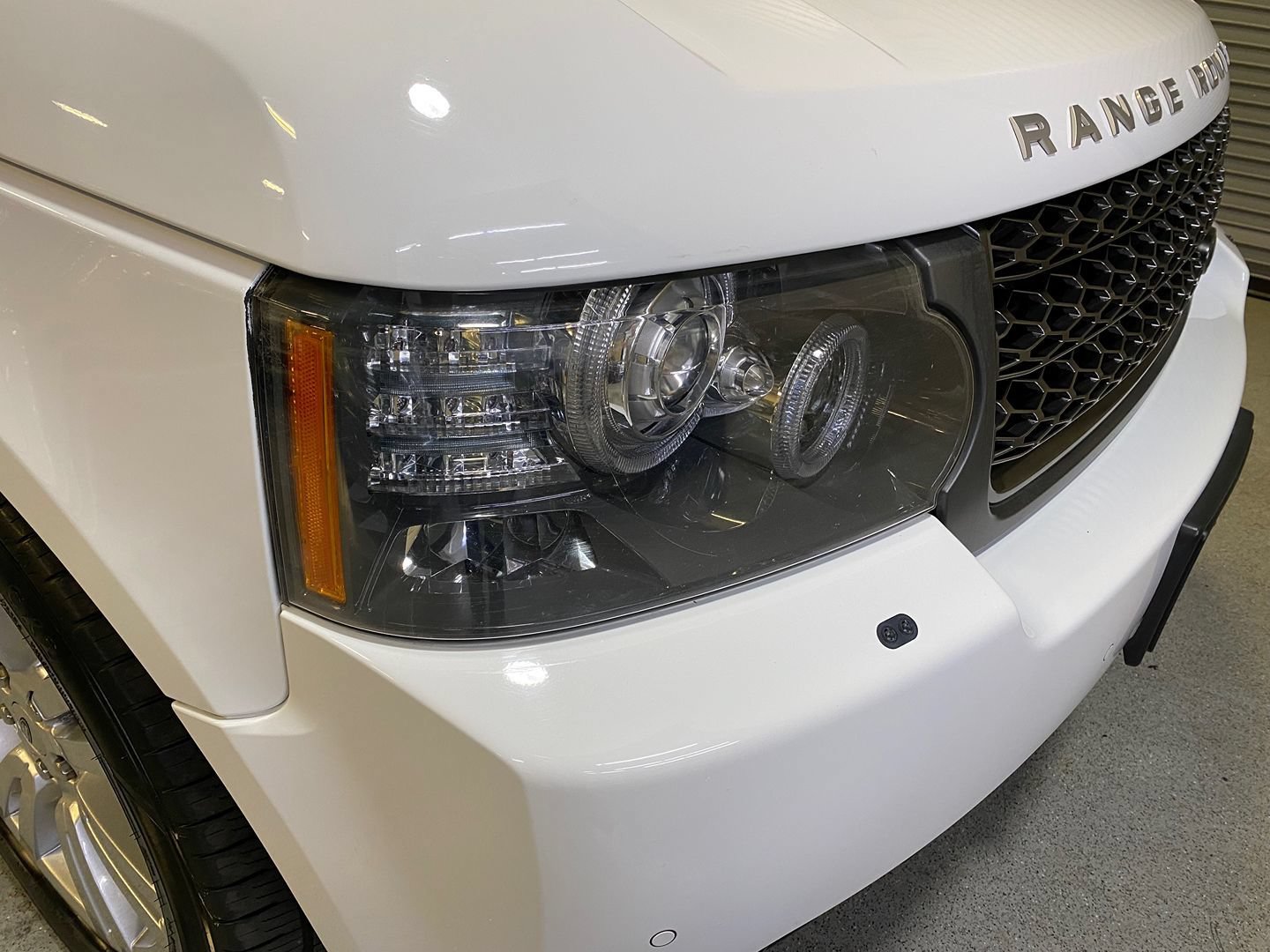 Used 2011 Land Rover Range Rover HSE LUX AWD/4WD image 40