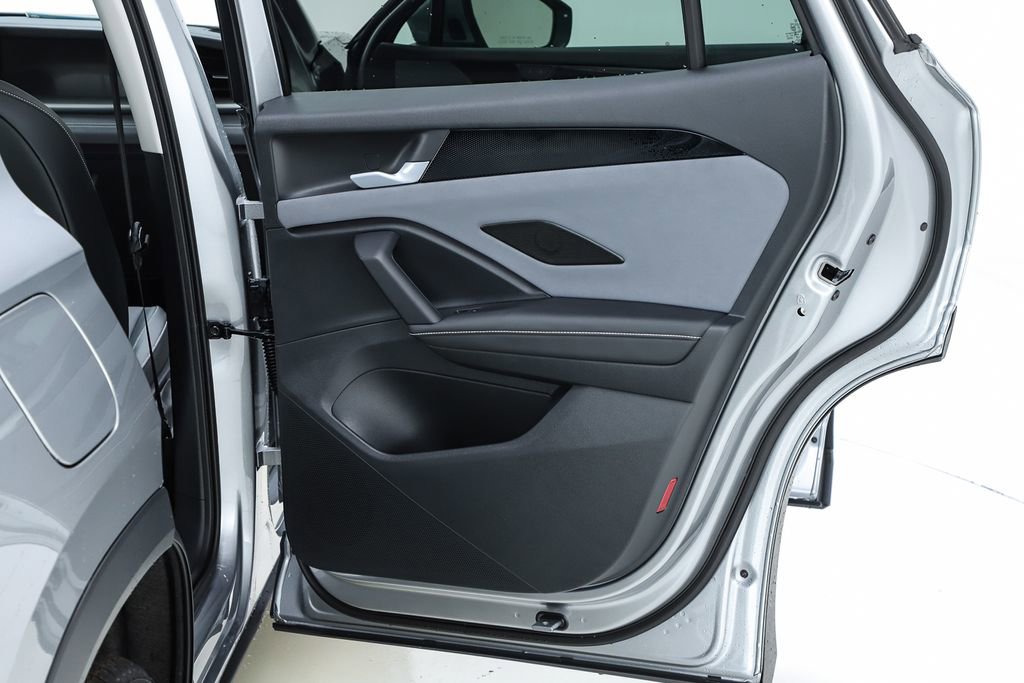 New 2026 Volkswagen Tiguan SE image 69