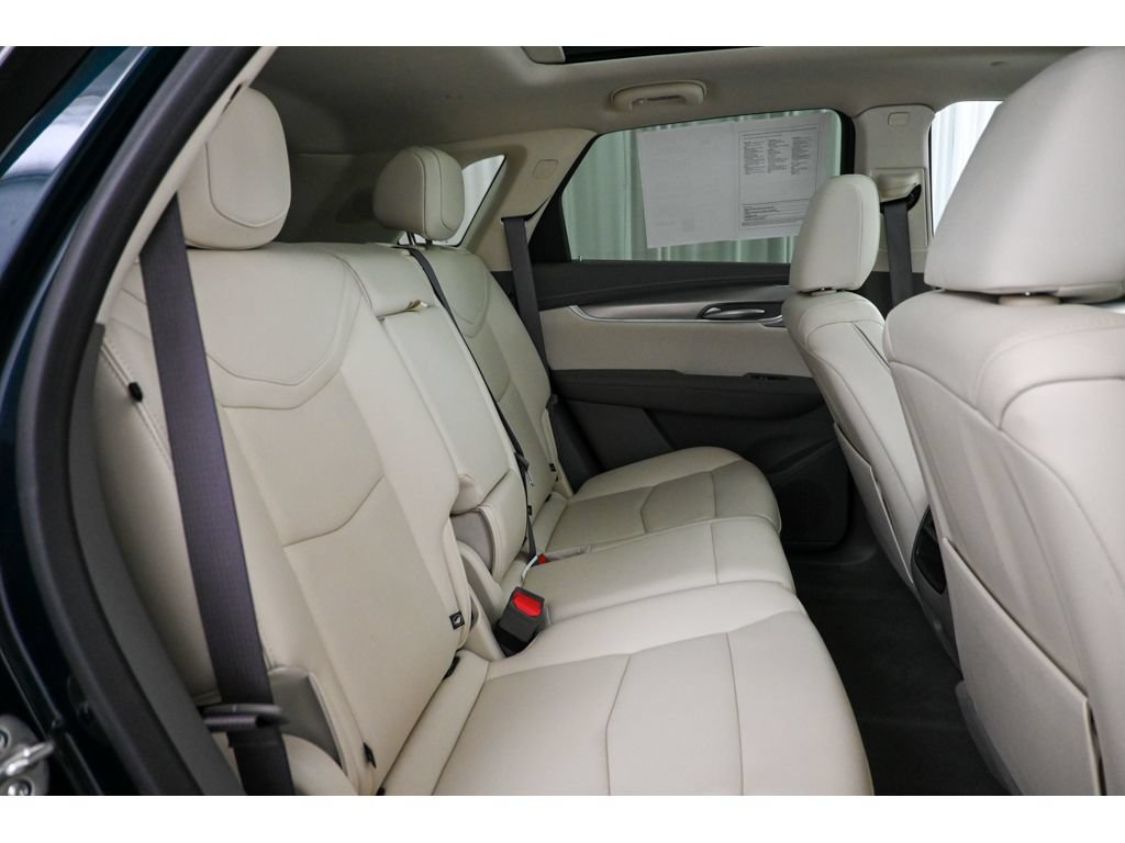 Certified 2025 Cadillac XT5 Premium Luxury AWD/4WD image 18