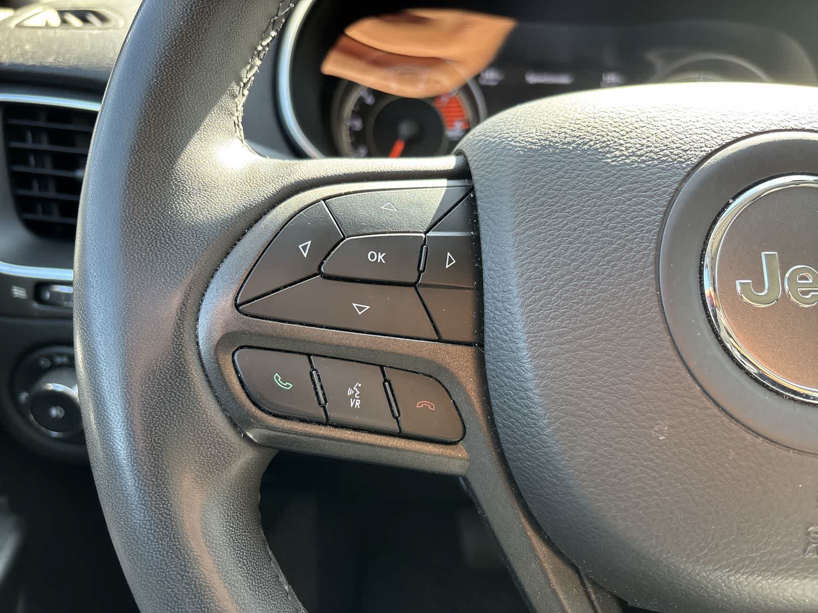 Used 2022 Jeep Cherokee Trailhawk w/ Sound & Nav Group AWD/4WD image 9