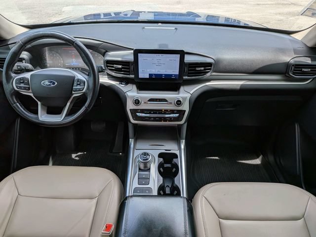 Used 2021 Ford Explorer XLT w/ Equipment Group 202A RWD image 17