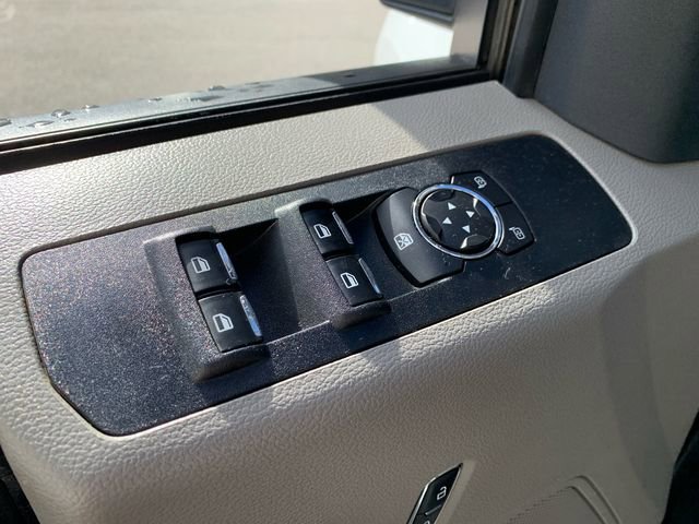 Certified 2022 Ford F250 XLT w/ Snow Plow Prep Package image 17