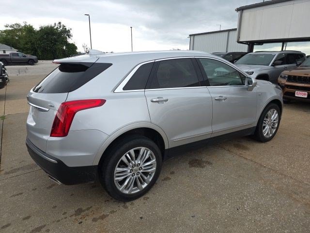 Used 2017 Cadillac XT5 Premium Luxury AWD/4WD image 8