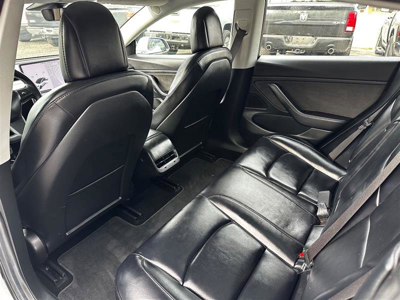 Used 2018 Tesla Model 3 Long Range RWD image 25