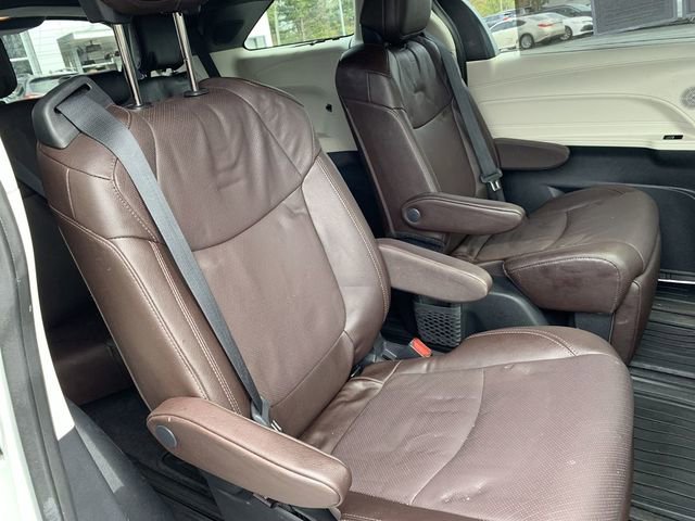Certified 2023 Toyota Sienna Platinum image 12