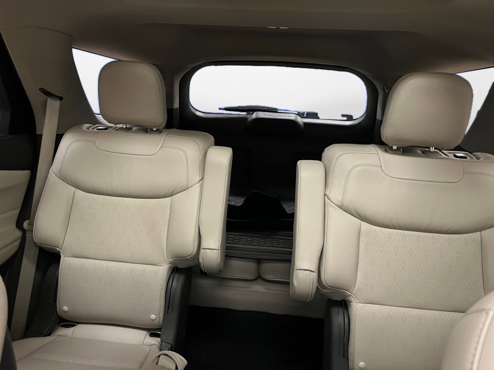 Used 2020 Ford Explorer Platinum image 15