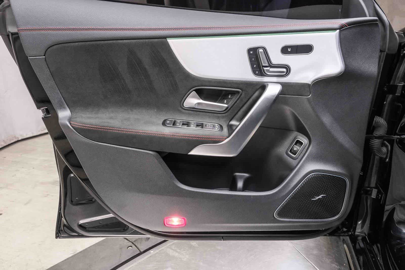 Used 2023 Mercedes-Benz CLA 250 image 25