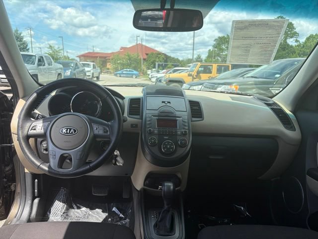 Used 2011 Kia Soul ! FWD image 7