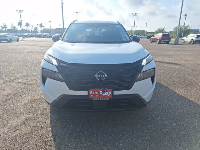 Used 2026 Nissan Rogue Dark Armor AWD/4WD image 2