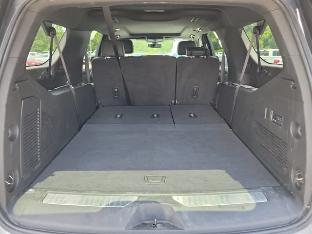 Certified 2022 Chevrolet Suburban RST w/ Luxury Package RWD image 11