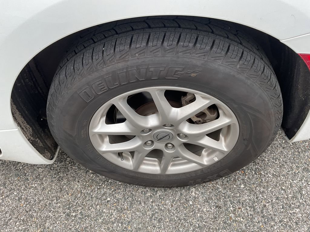 Used 2023 Chrysler Pacifica Touring-L image 6