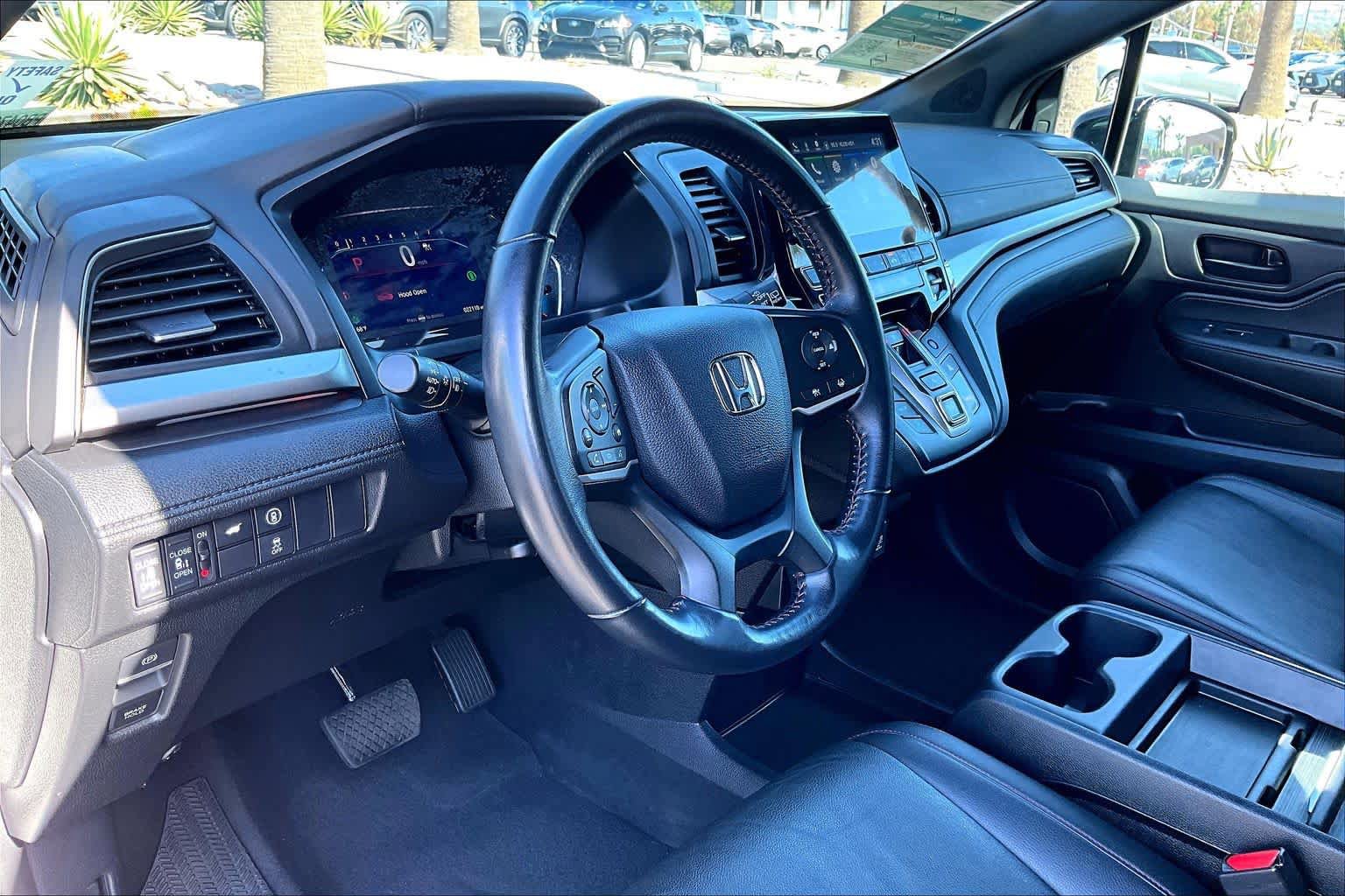 Used 2023 Honda Odyssey Sport image 16