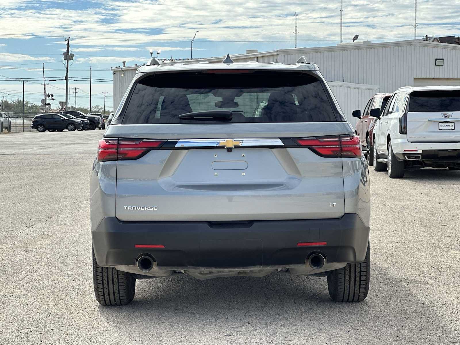 Used 2023 Chevrolet Traverse LT FWD image 13