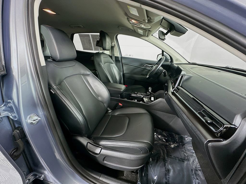 Used 2023 Kia Sportage EX image 36