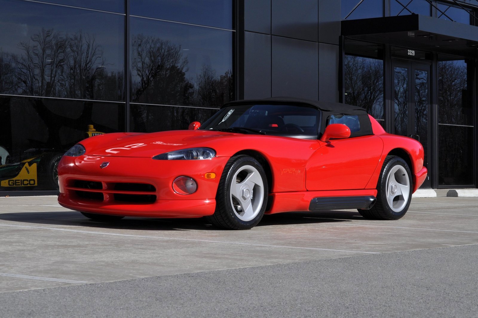 Used 1994 Dodge Viper RT/10 image 3