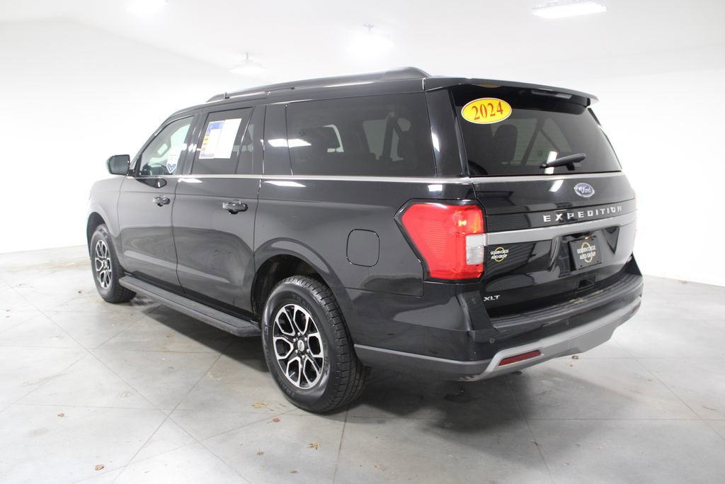 Used 2024 Ford Expedition Max XLT image 7
